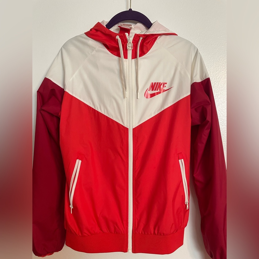 Women’s Nike Windbreaker Jacket